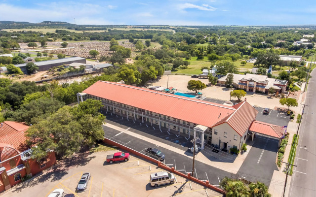 Super 8 by Wyndham Fredericksburg