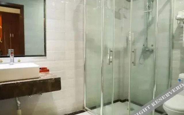 Huangjia Qihao Shangwu Hotel