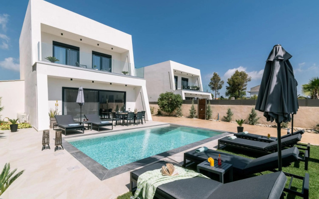Sun White Villa