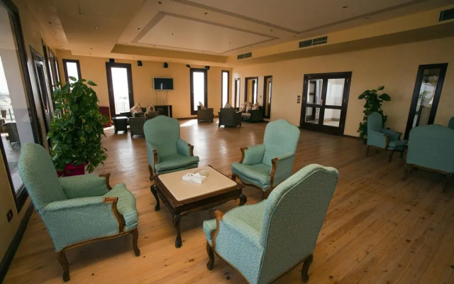 Club Reef Resort