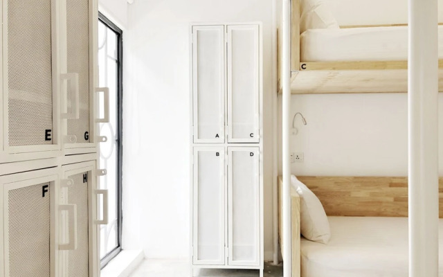 Hood Hostel