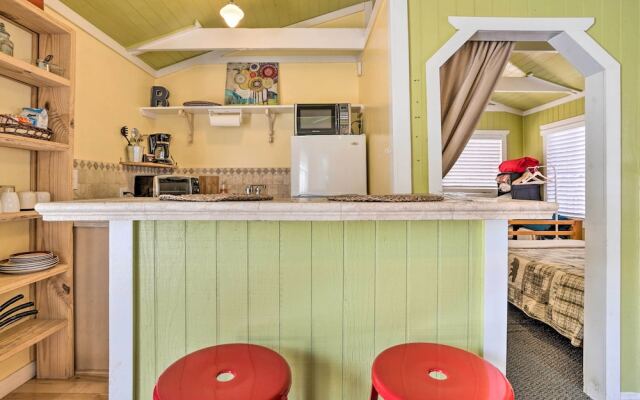 Cheerful Cabin Near Hiking & Big Bear Lake!