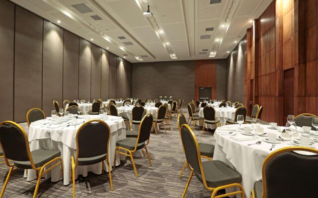 DoubleTree by Hilton Santiago Kennedy