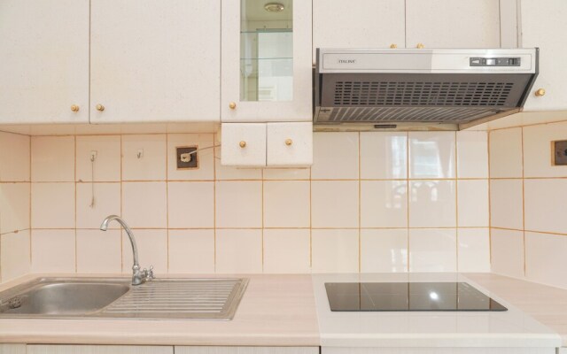 Best Modern 1Br At Semanggi Apartment
