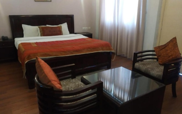 Hotel Glitz – Guest Rooms – Jaipur