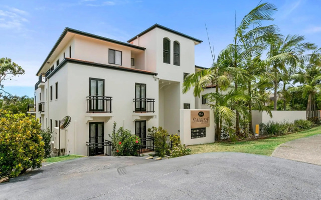 6 Seabreeze Spacious Newly Renovated Apartment with Ocean Views