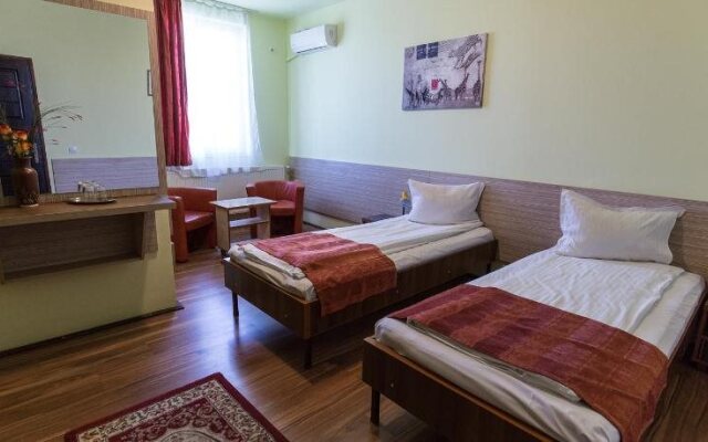 Pension Varadia