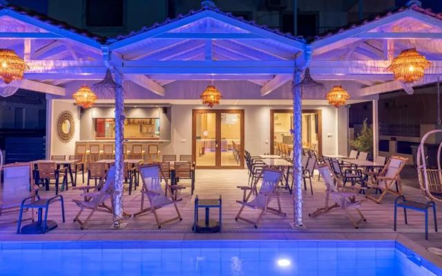 Adonis Hotel