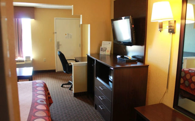 Super 8 By Wyndham Madison/Ridgeland Area