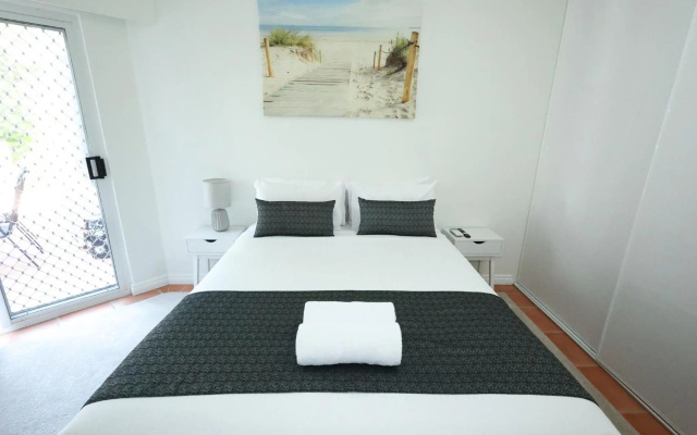 White Crest Apartments – Guest Rooms – Torquay