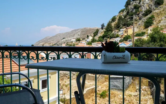 Symi Fos