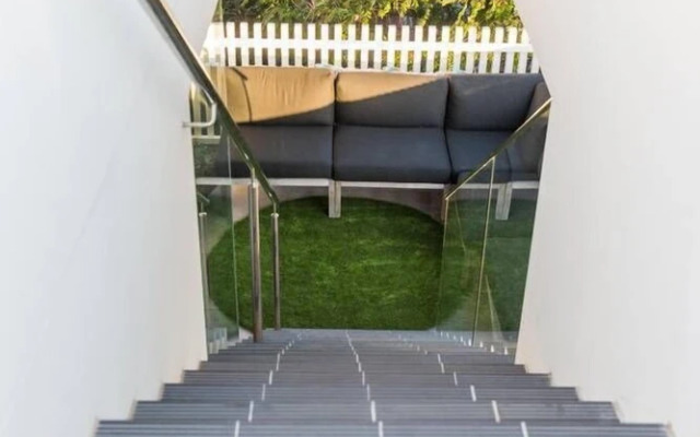 Manly Apt + Car Space 1 Minute Walk to Beach