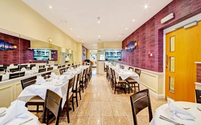 OYO Bostons Manor Hotel, Hanwell London