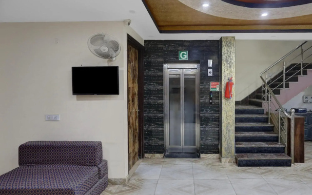 OYO Flagship 70301 Hotel Blue Orchid