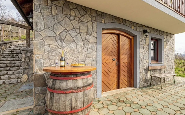 Vineyard Cottage Lustek