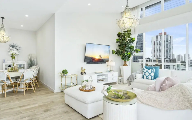 Marquee Penthouse - GCLR