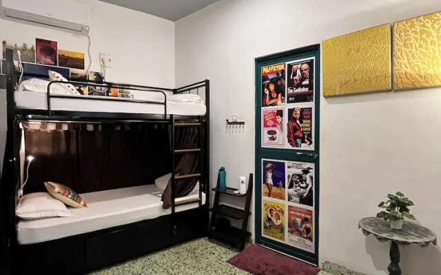 U.R.D.Ki You are the key Hostels