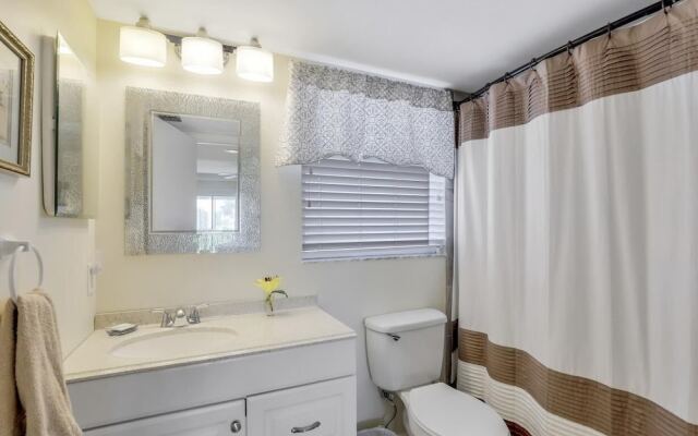 Island-style Condo With Pool, spa and Steps to Beach