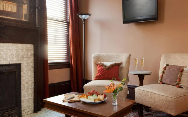 Azalea Inn and Villas