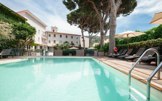 Marina Garden Hotel