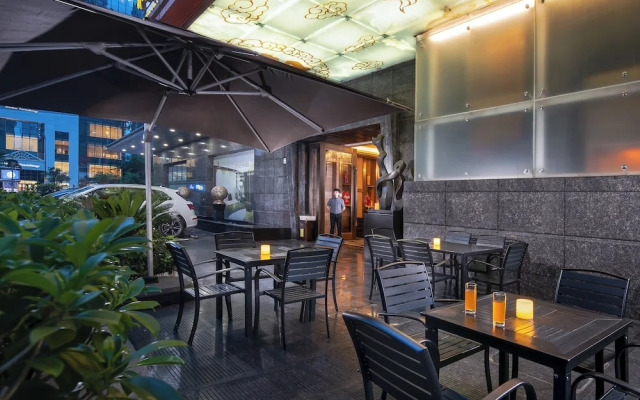 Fuqinglong Huatian Holiday Hotel