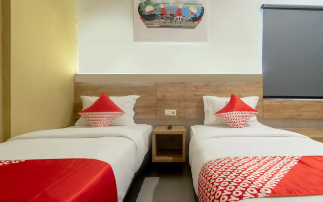OYO 3159 Festive Inn
