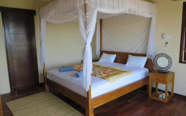 Jukung Dive Resort Bali – Guest Rooms – Purwakerti