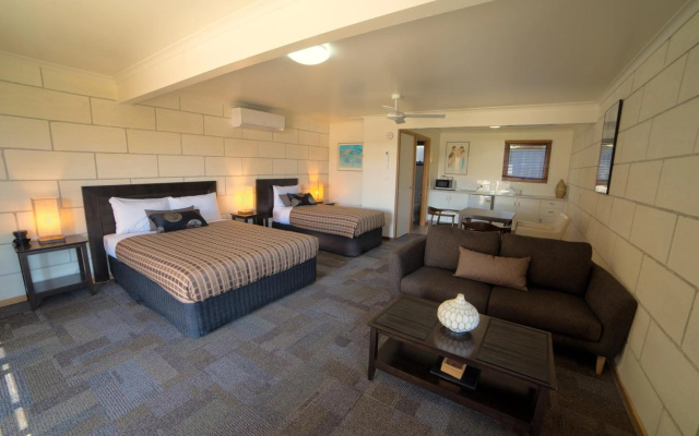 Loch Ard Motor Inn – Guest Rooms – Port Campbell
