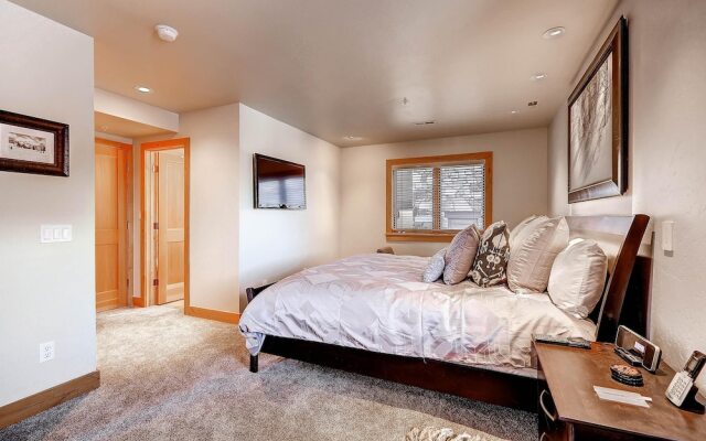 Portico 7 by Park City Lodging