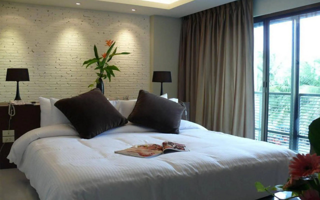 S2 Hotel