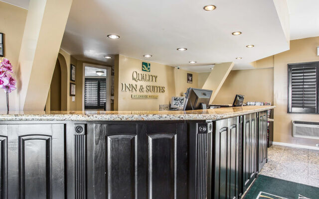 Quality Inn & Suites Thousand Oaks - US101