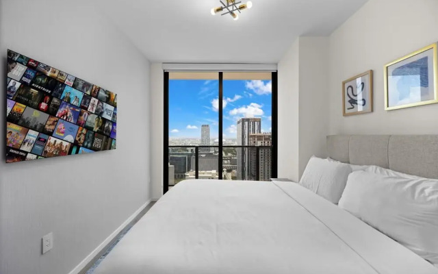 Amazing City View Condo at Miami