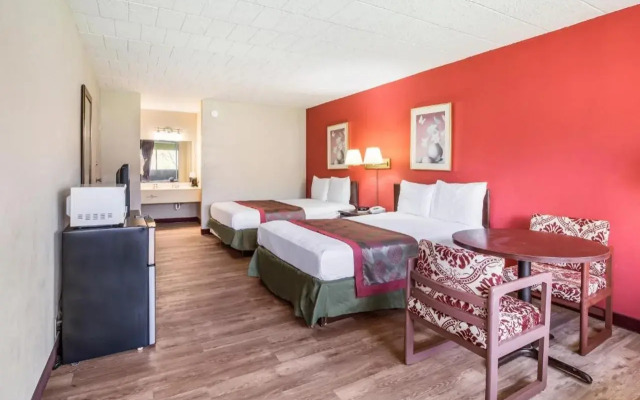 Red Carpet Inn Hazleton