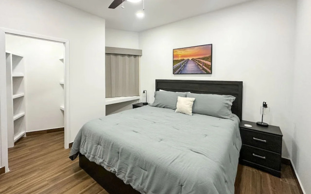 Steps to Sandy Beach Pool Renovated 2BR Condo