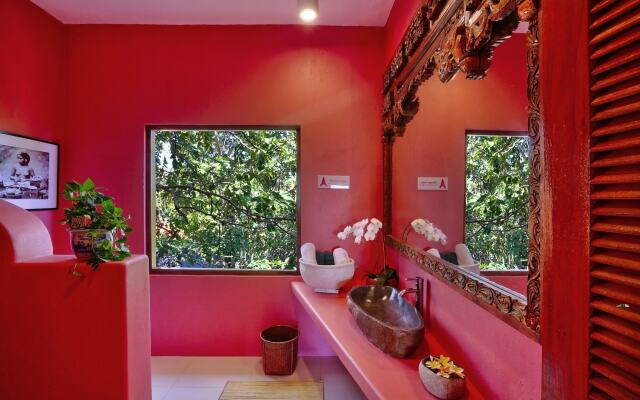 PinkCoco Uluwatu - Constant Surprises & for Cool Adults Only
