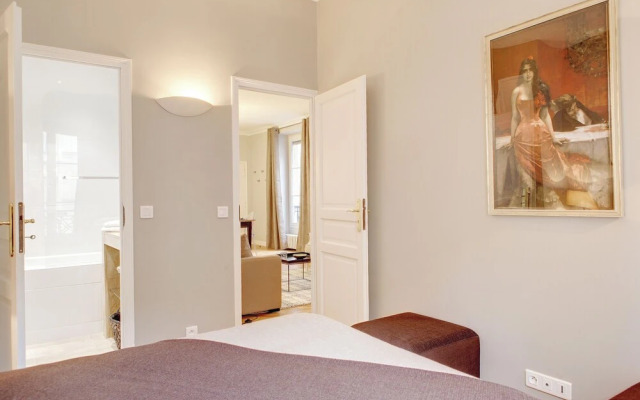 Paris Blanc Manteau Residence