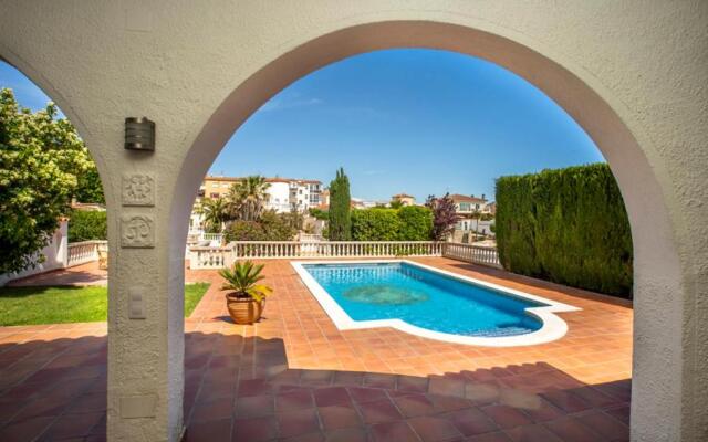 2005 Villa Freser al canal para 6 personas