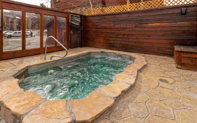 Pine Ridge Condominiums