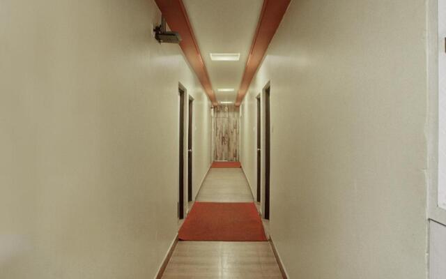 OYO 17342 Aditya Service Apartment