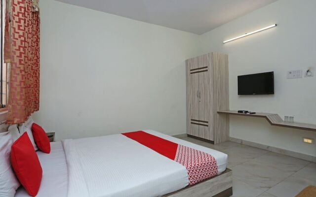 OYO FLAGSHIP 26243 Second House