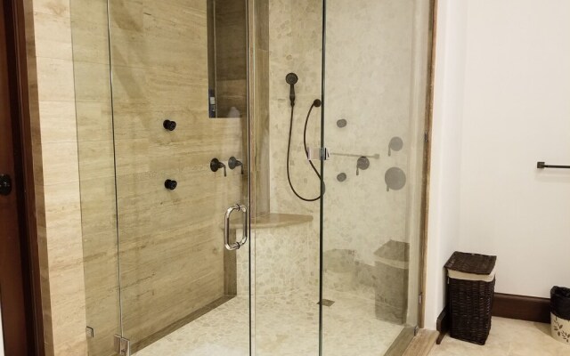 Casa De Noche Five Bedroom Villa