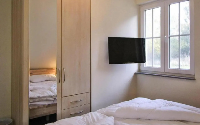 Holiday House Nightingale, Glowe