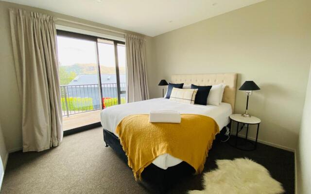 Lake Views at Antler Lodge