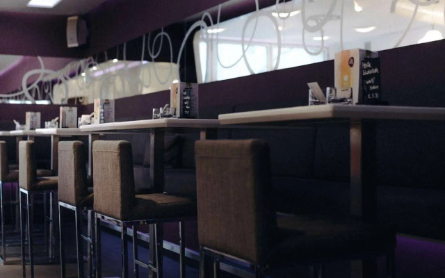 Iris Porsche Hotel & Restaurant