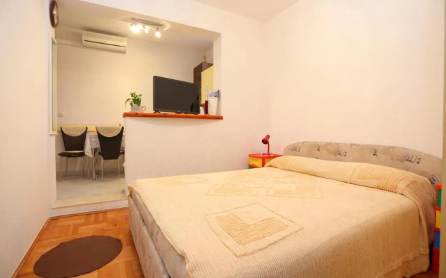 Apartments by the sea Podgora, Makarska - 16476