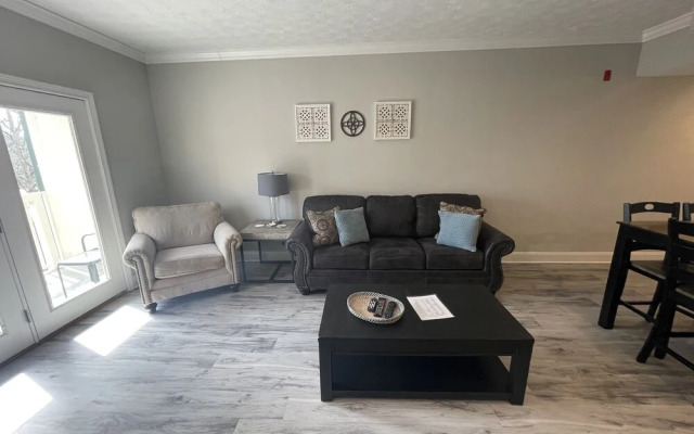 Smoky Mountain Bearadise w Pool.