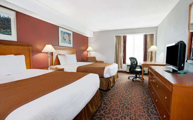 Ramada by Wyndham Niagara Falls/Fallsview