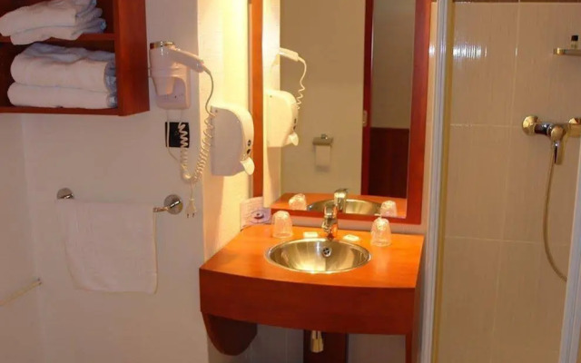 Brit Hotel Rennes Cesson - Le Floréal