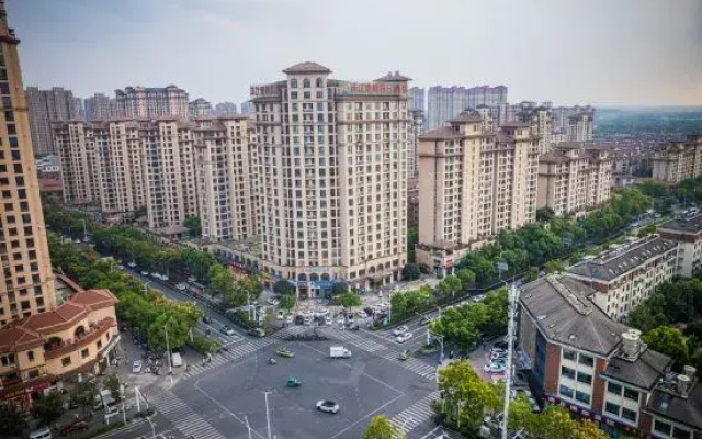 Yangjiang Gangwan Holiday Hotel