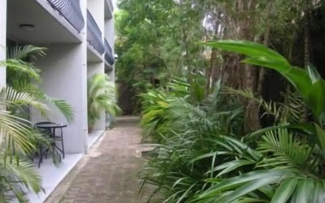 Cairns Holiday Lodge